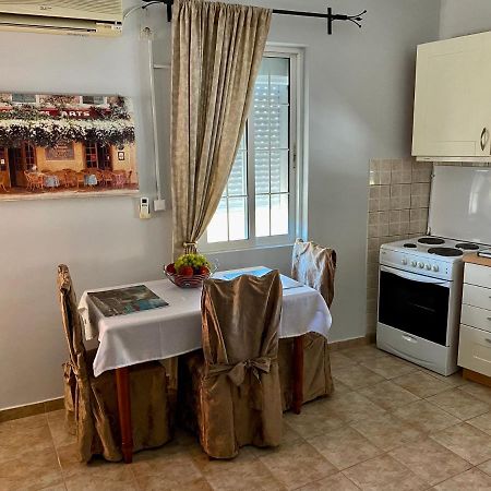 Gallery Apartments Lixouri Esterno foto
