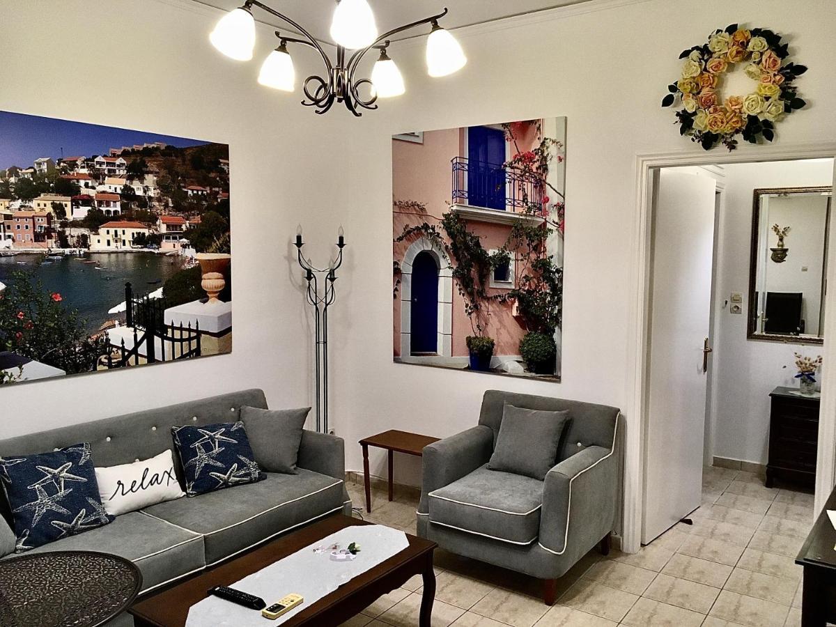 Gallery Apartments Lixouri Esterno foto