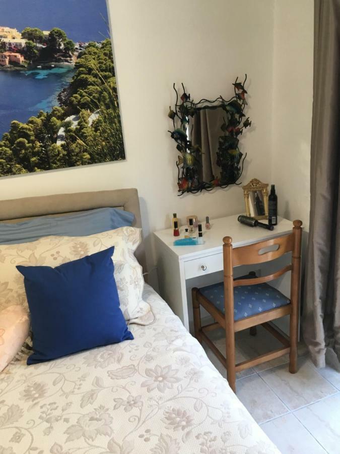 Gallery Apartments Lixouri Esterno foto