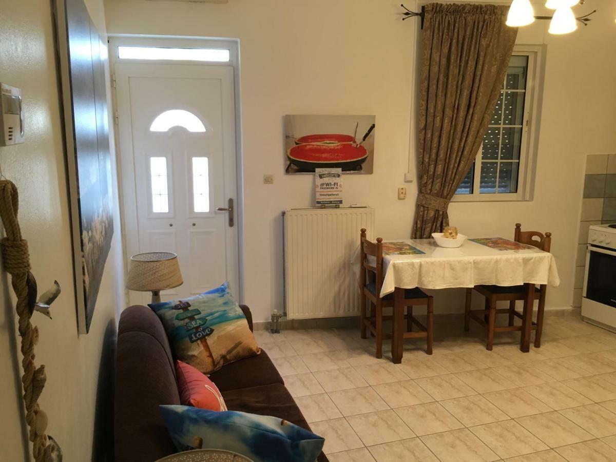 Gallery Apartments Lixouri Esterno foto